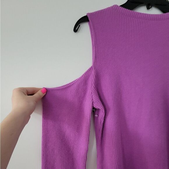 1.State Cold Shoulder Sweater in Iris Orchid NWOT - Picture 7 of 8